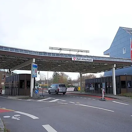 Arrow Euroairport Bale Mulhouse
